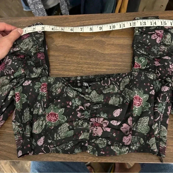 💕Zara dark  floral decor sleeve crop size small NWOT - Picture 7 of 11